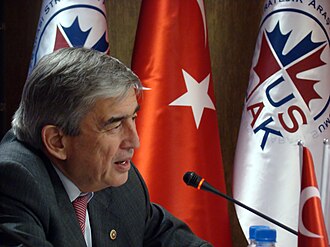 Onur Öymen