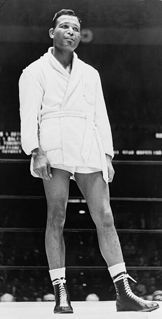 Randy Turpin, Sugar Ray Robinson'ı yenerek orta sıklet boks şampiyonu oldu.